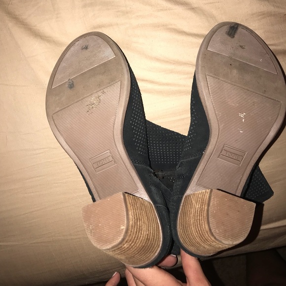 TOMS open toed booties, - Picture 3 of 4